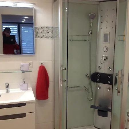 H15 Ap6 Mit Beheiztem Innenpool Und Sauna Apartment